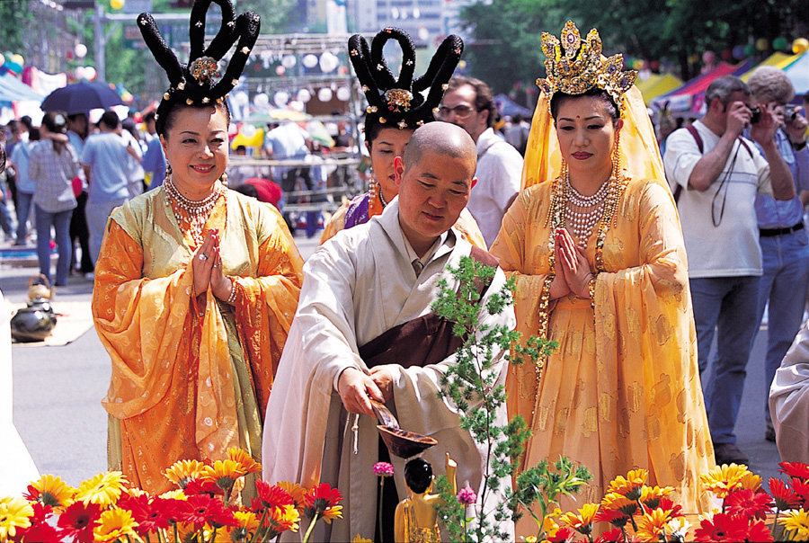 관불하시는 스님