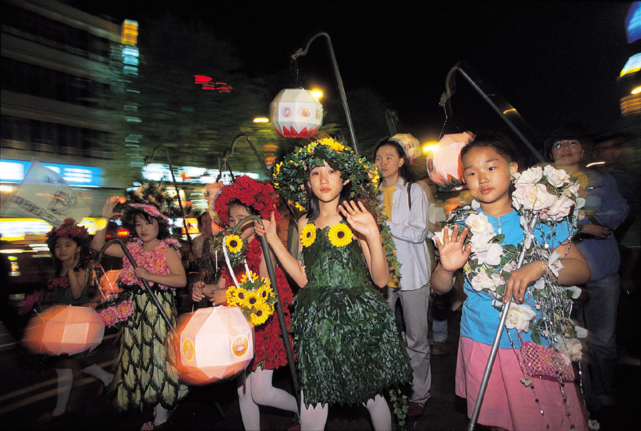 가장행렬 어린이들