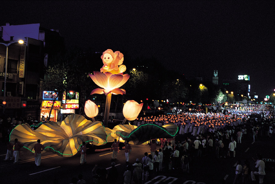 삼면불과 대중들