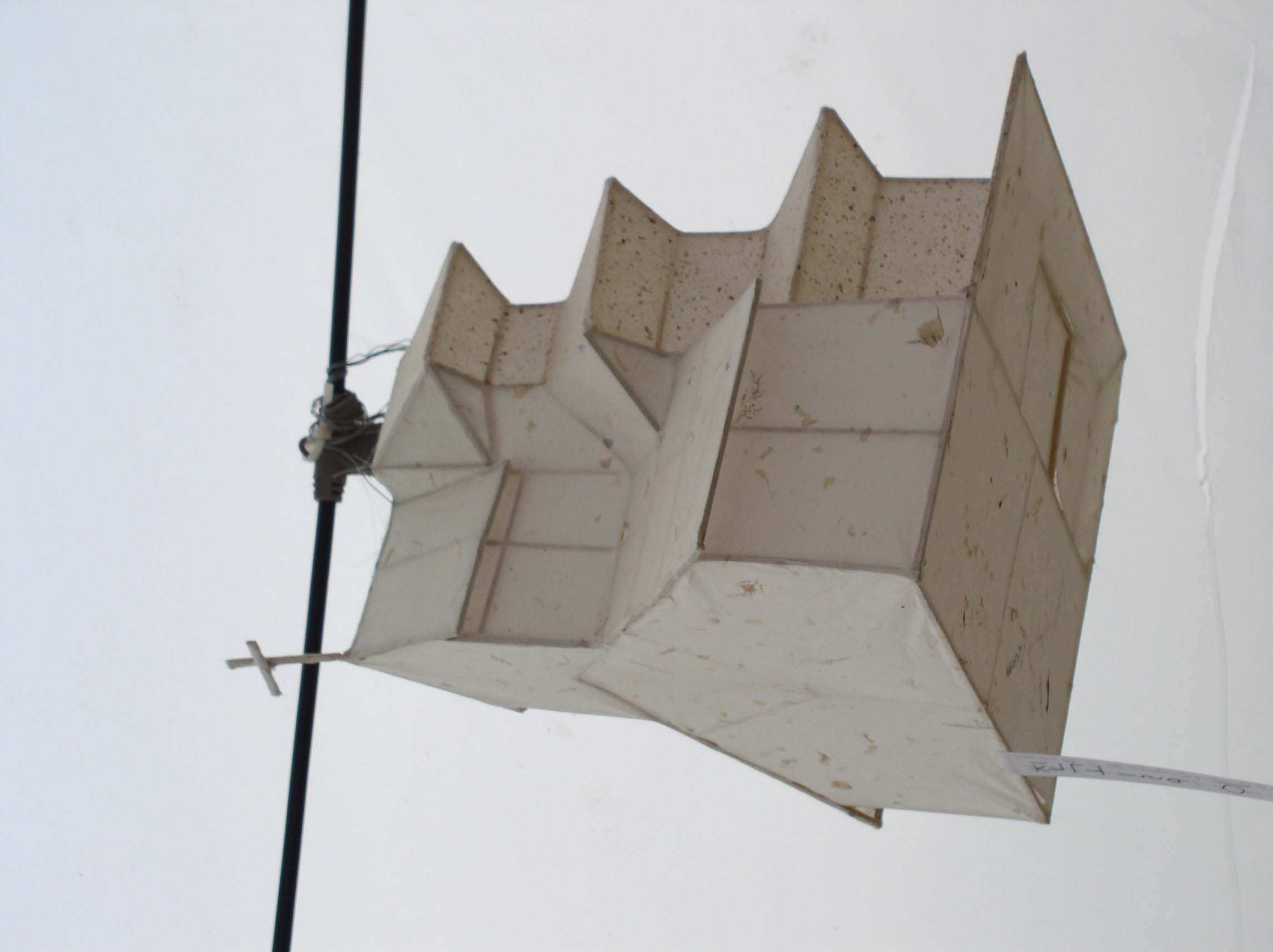 학생창작 교회, 사찰모양 등