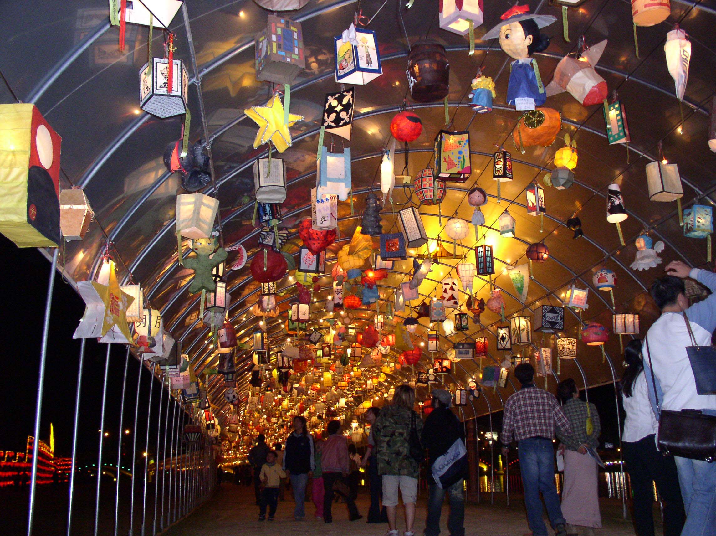 학생창작 유등축제 등터널