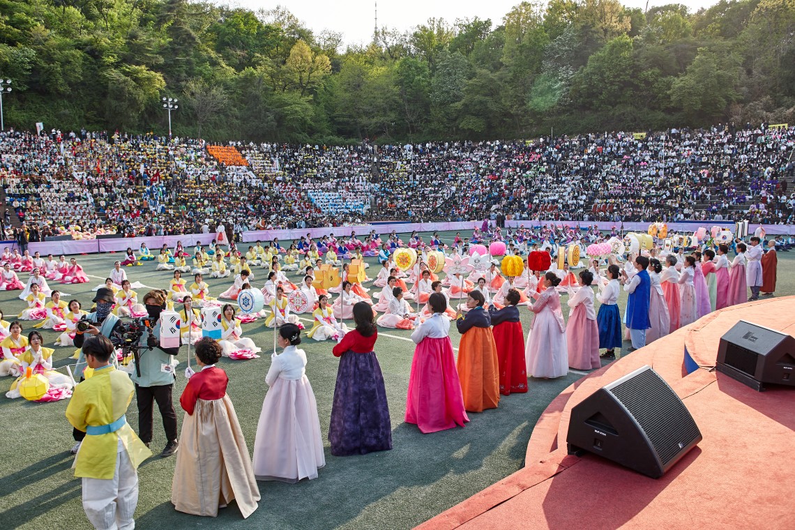 Eoulim Madang<br>(Buddhist Cheer Rally)